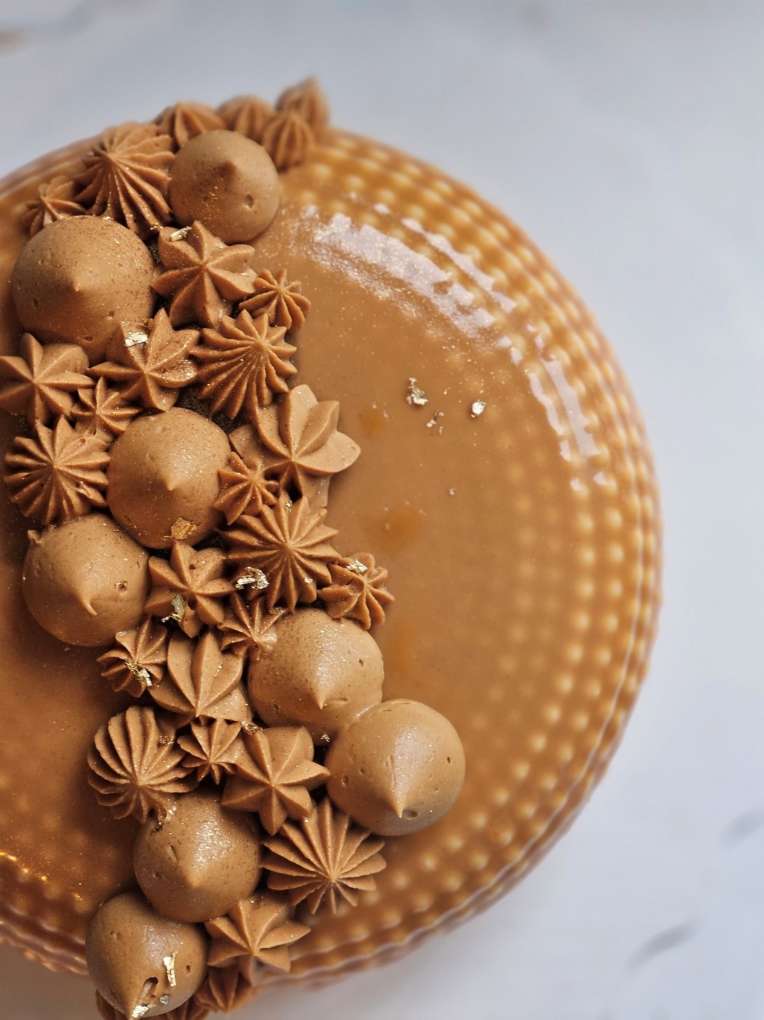Caramel mousse cake
