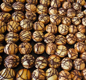Petit fours