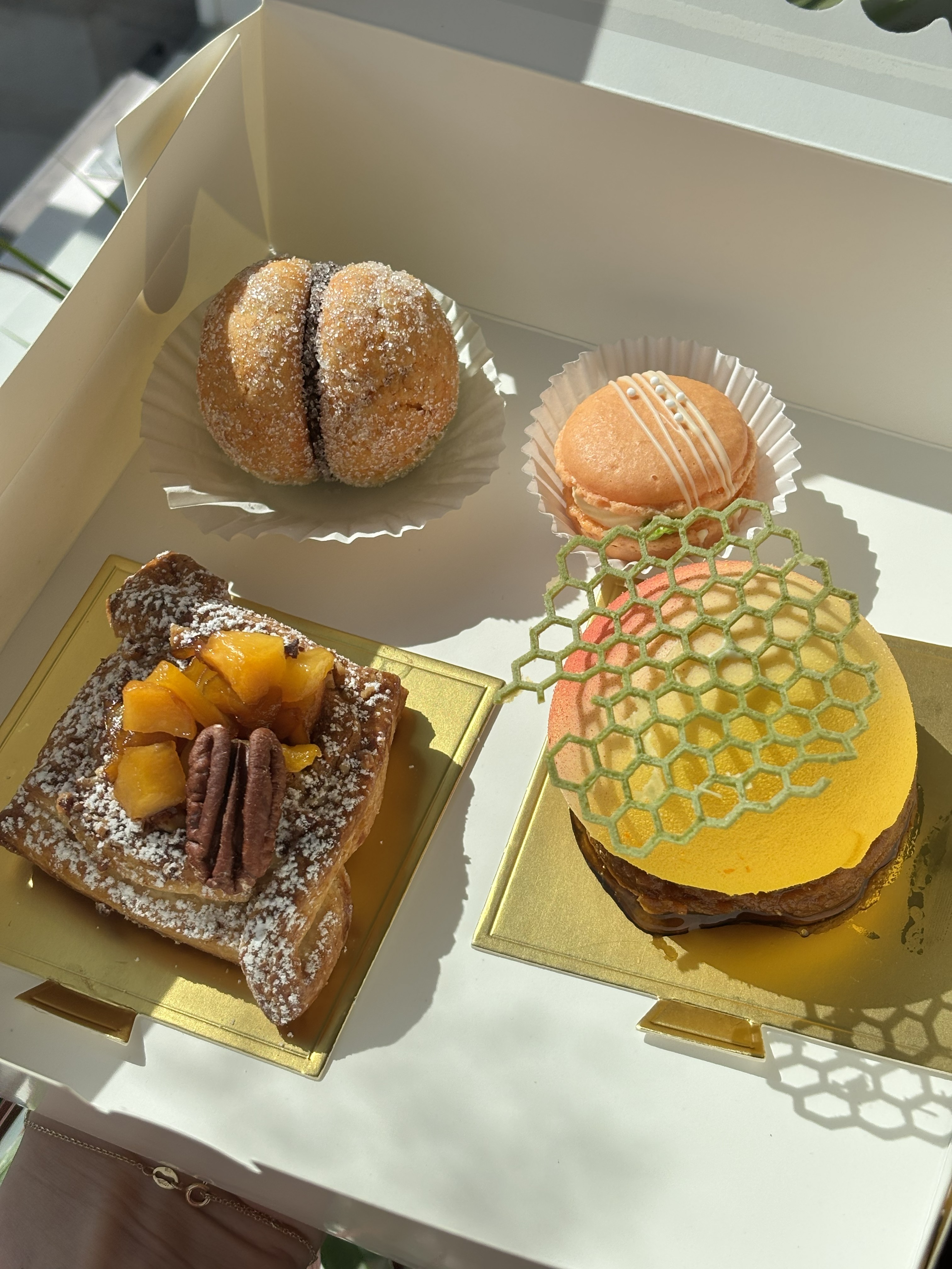 Peach pastry box